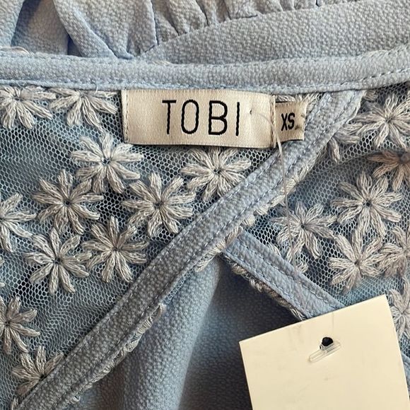 TOBI - Sleeveless Blouse | Size XS - Picture 3 of 5